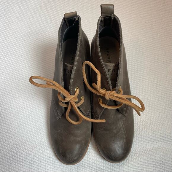 Sperry Women's Gray Harlow Burnished Leather Wedge Bootie Size 6 - Picture 2 of 7